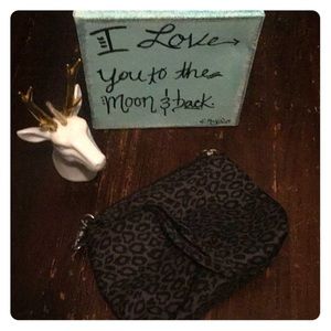 🔴SOLD🔴 NWOT Gray Cheetah Wristlet/Coin Purse